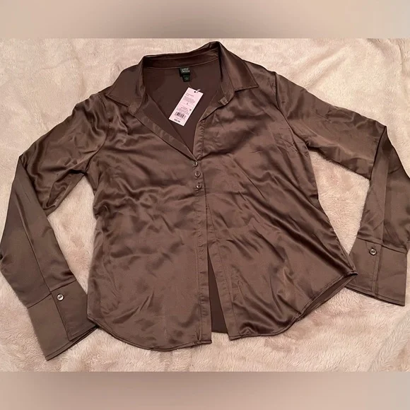 Sexy 3 Button Blouse - Picture 3 of 9